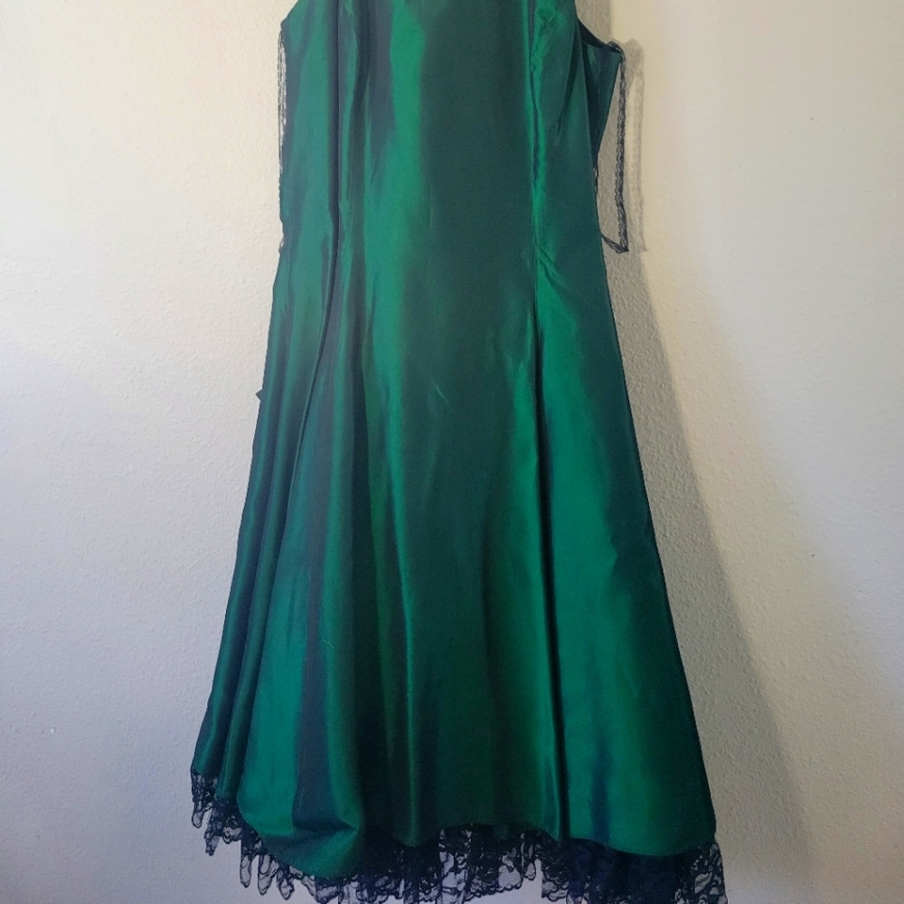 Fancy Emerald Green Girls Dress size 9-10 by Zum Zum